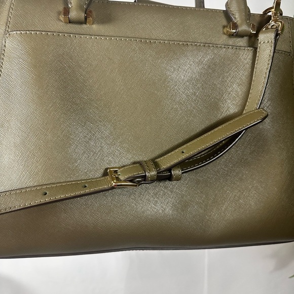 Michael Kors Sage Green Shoulder Bag with Gold Charm - Picture 7 of 15